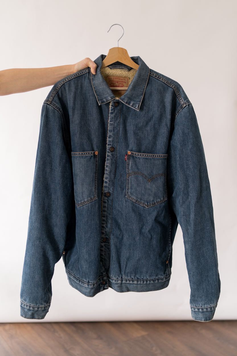 Oversized Levi's jacket