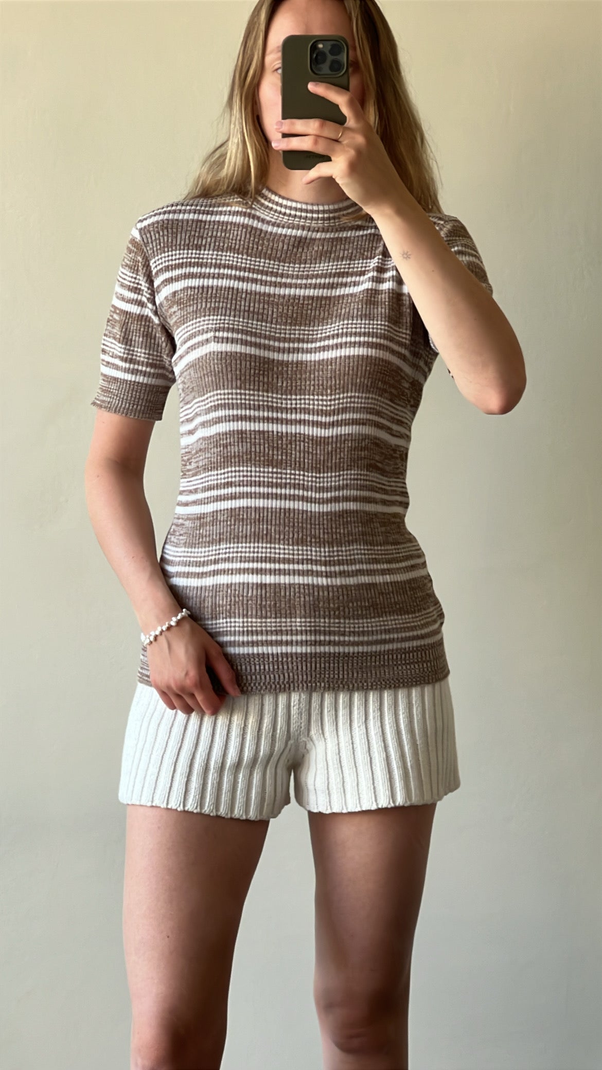 T- shirt