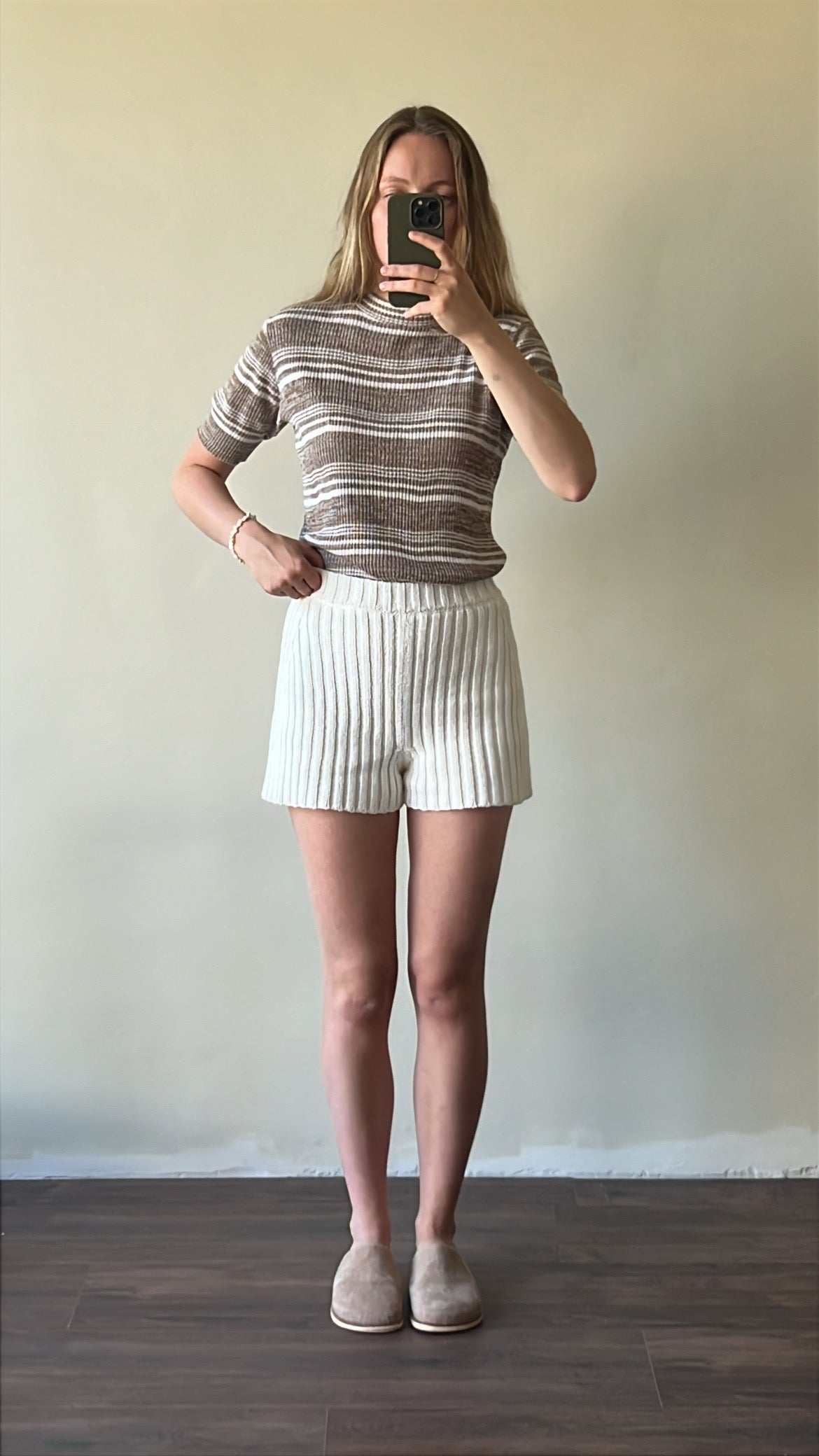 T- shirt